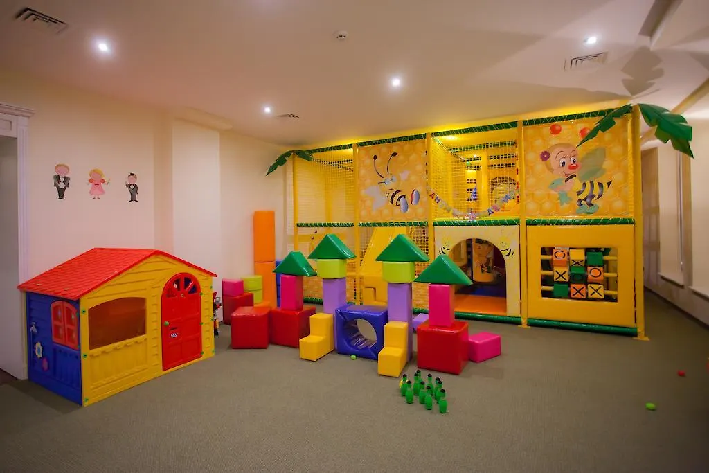 Orly Park-Hotel Kiew 4*,